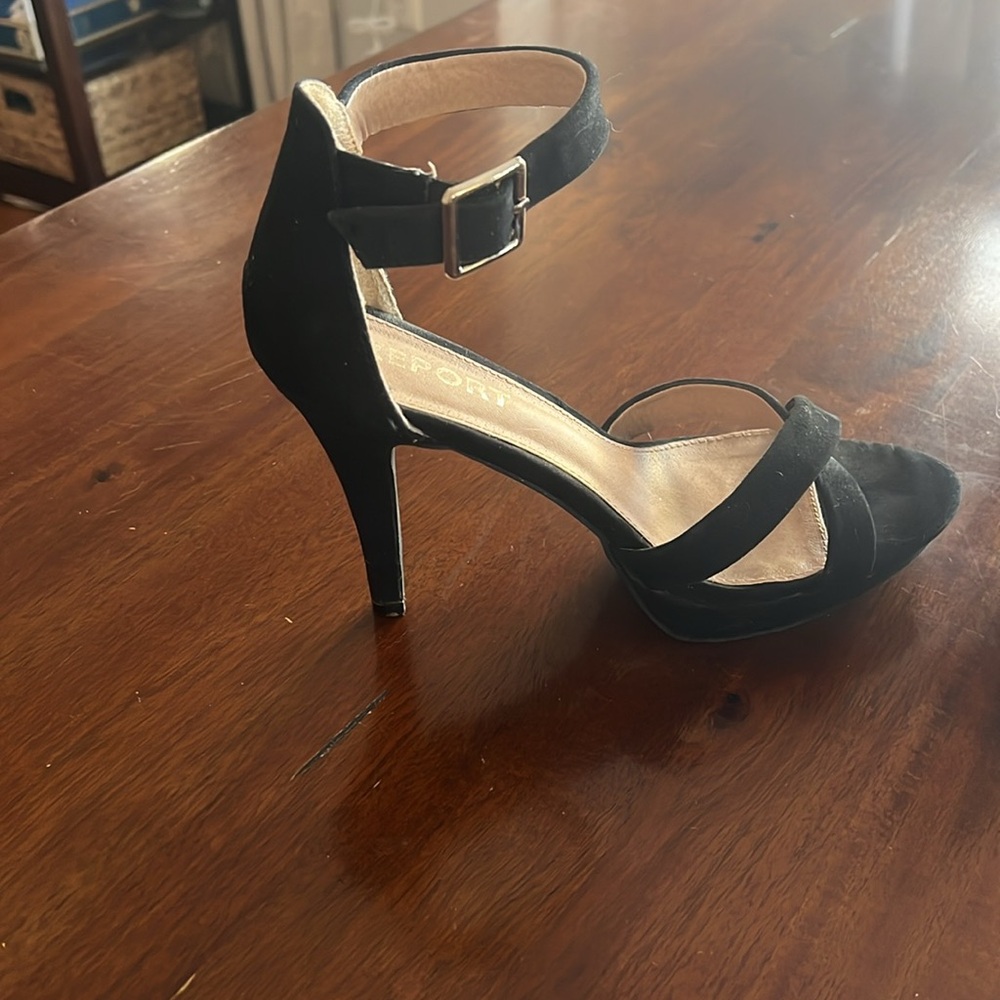 Report heels - Picture 3 of 3